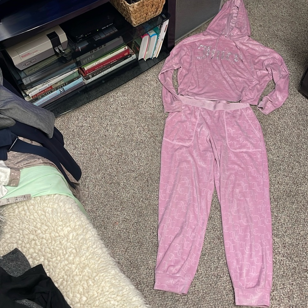 Juicy couture velour 2 pc crystal logo set